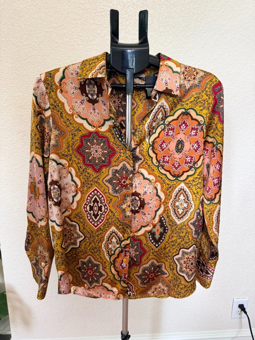 Maison d'Amellie Women's Blouse